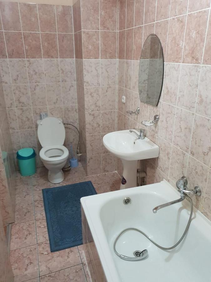 Karaganda Hotel Экстерьер фото