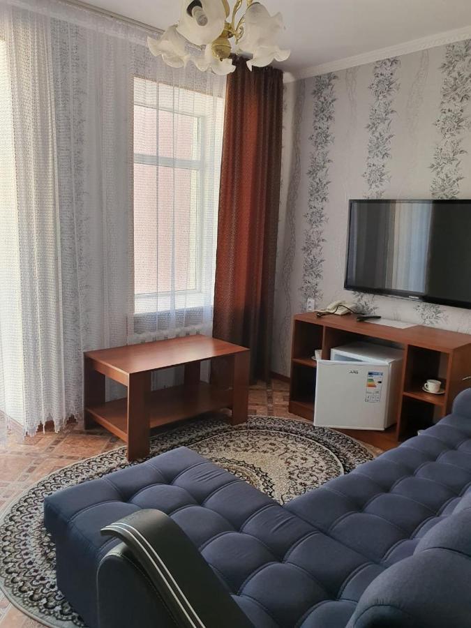 Karaganda Hotel Экстерьер фото